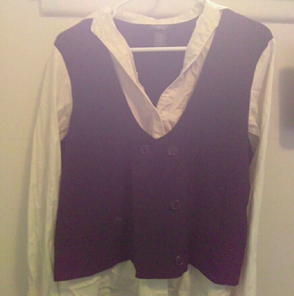 White and black vest shirt.